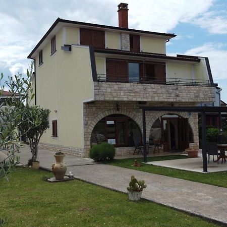 Apartments Krnjic Умаг Экстерьер фото