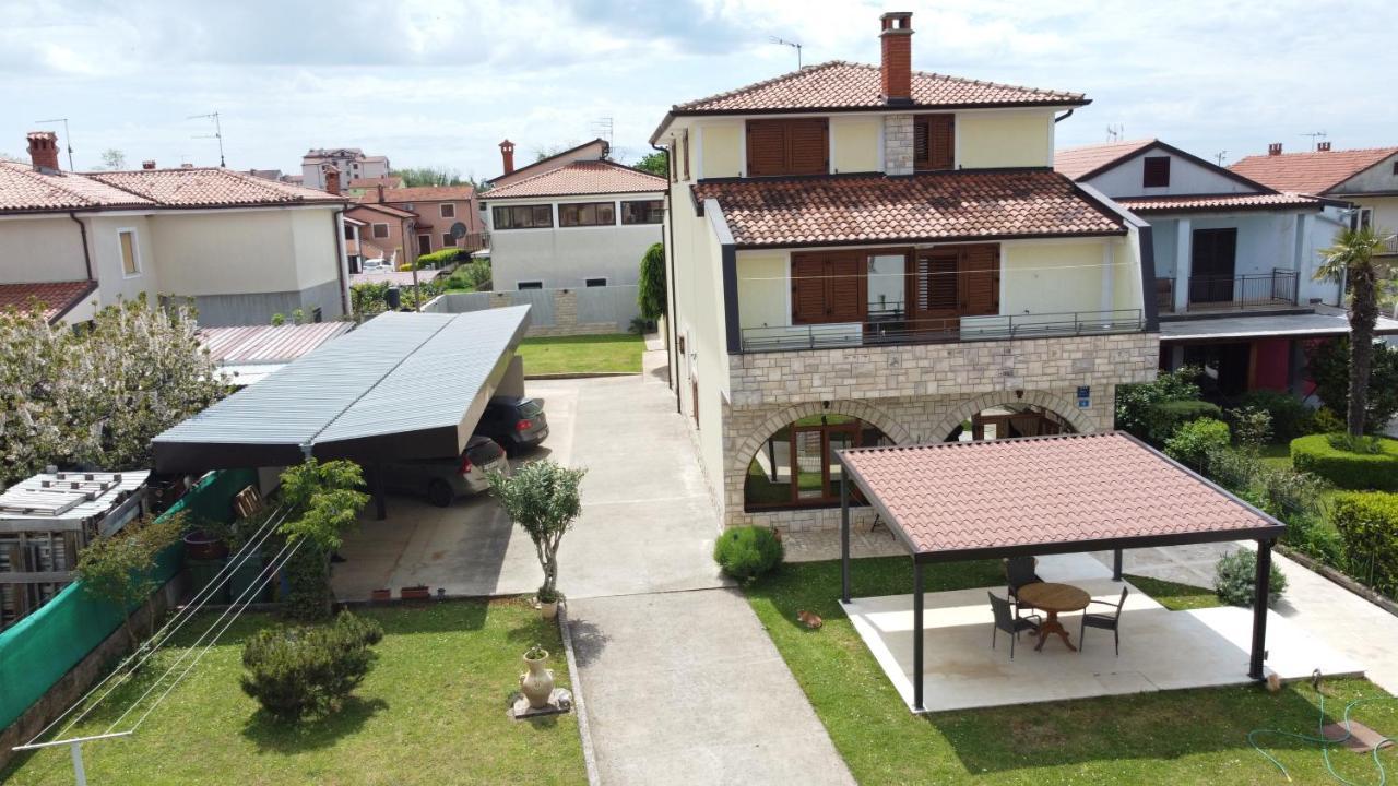 Apartments Krnjic Умаг Экстерьер фото
